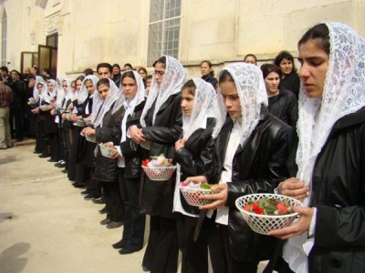 http://www.aina.org/images/rahhofuneral11.jpg