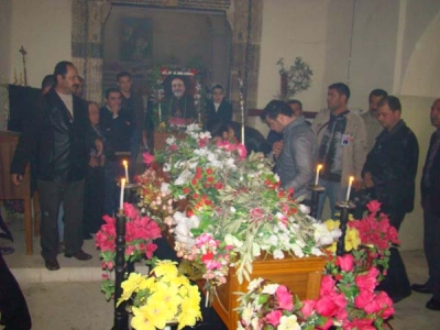http://www.aina.org/images/rahhofuneral23.jpg